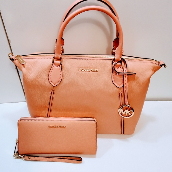 Michael Kors Lenox Peach LG Satchel & Wallet - Picture 2 of 16
